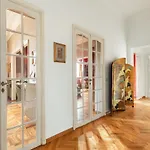 Casa Augusta, A Burghesius Appartement Rome