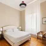 Appartement Casa Augusta, A Burghesius