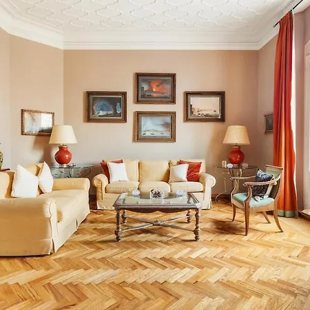 Casa Augusta, A Burghesius Διαμέρισμα *