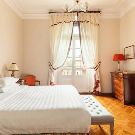 Casa Augusta, A Burghesius Apartmán