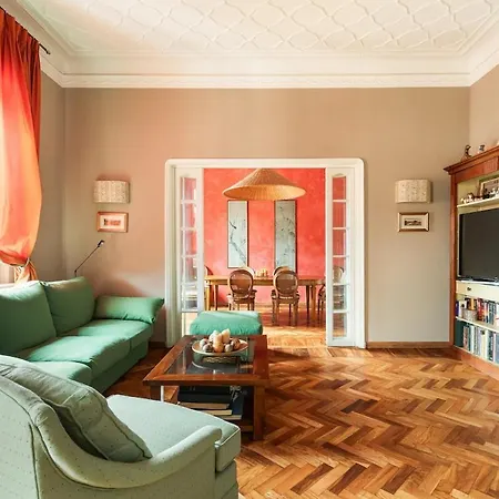 Casa Augusta, A Burghesius Apartmán